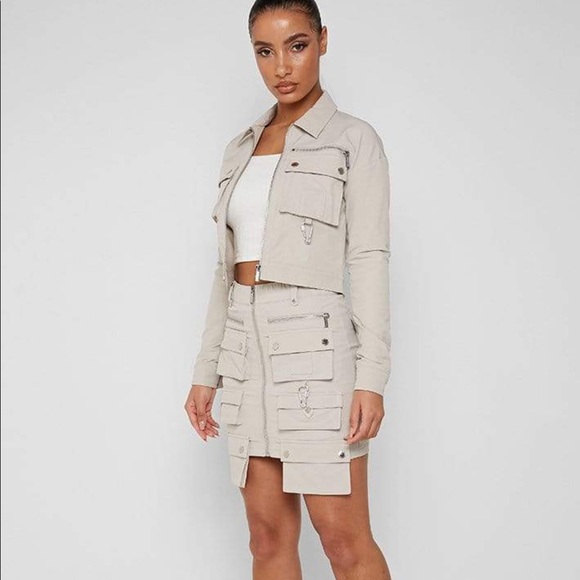 Maniere de Voir Jackets \u0026 Coats | Brand New Maniere de Voir Technical Cargo Jacket - Stone | Color: Cream/Tan | Size: 6 | Michiggy's Closet